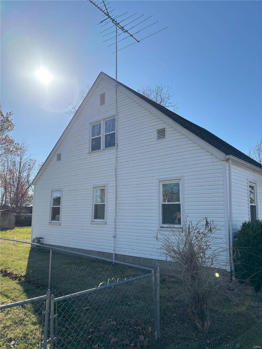 Owensville, MO 65066,706 E Apple AVE