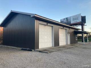 Poplar Bluff, MO 63901,148 CR 4421