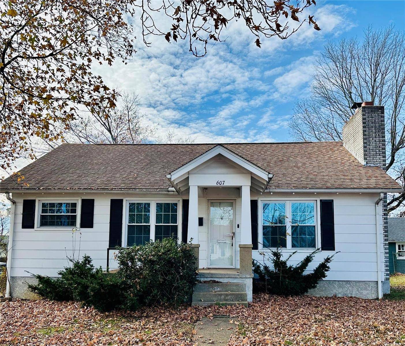 Salem, MO 65560,607 S McArthur ST
