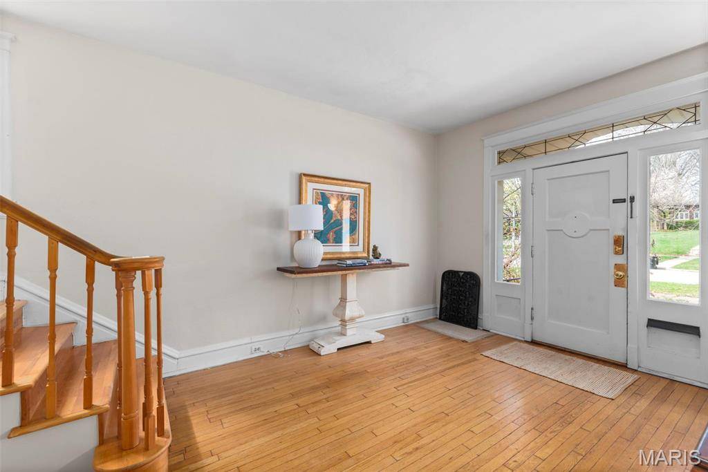 University City, MO 63130,6954 Kingsbury BLVD