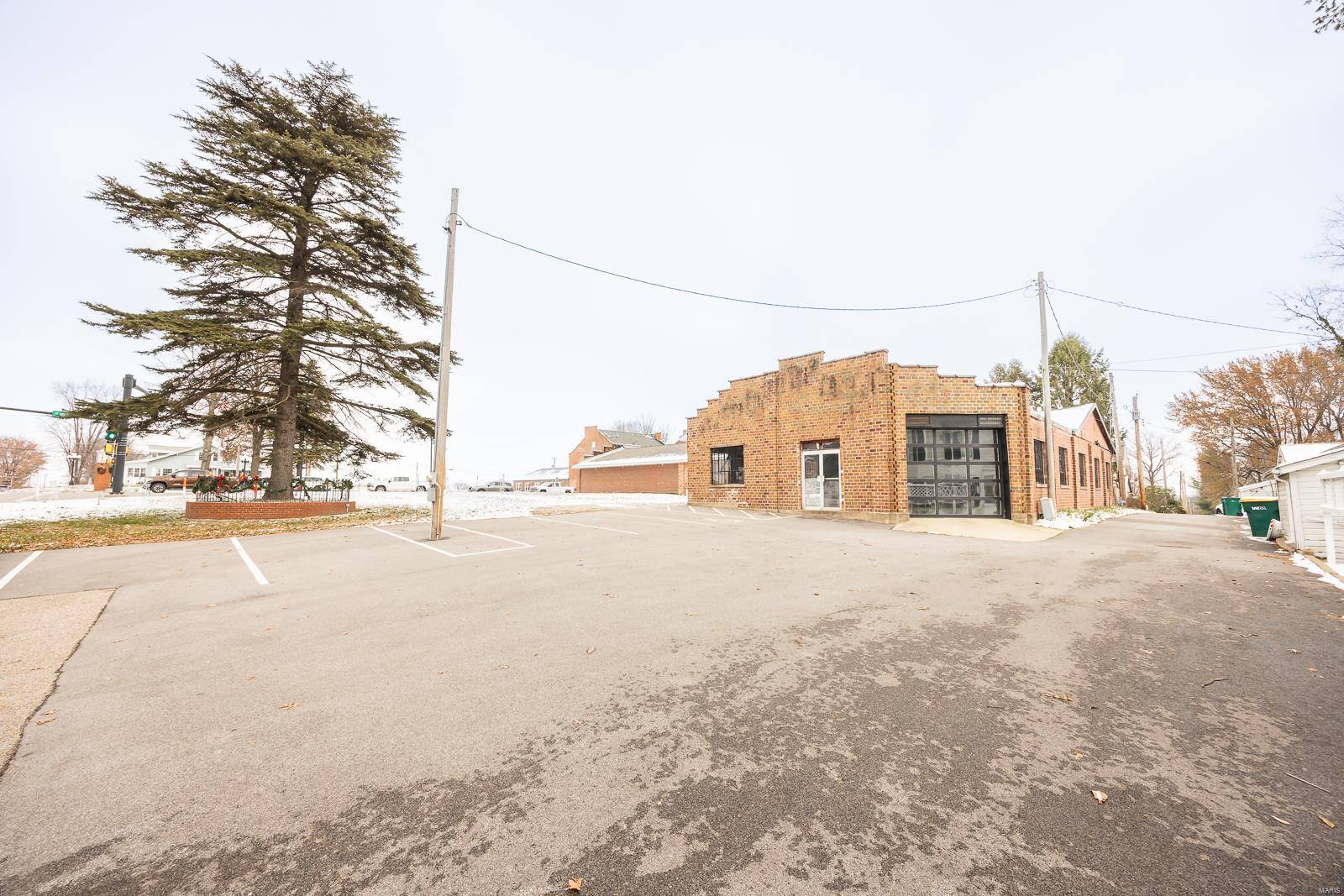 Lebanon, IL 62254,108 E Saint Louis ST
