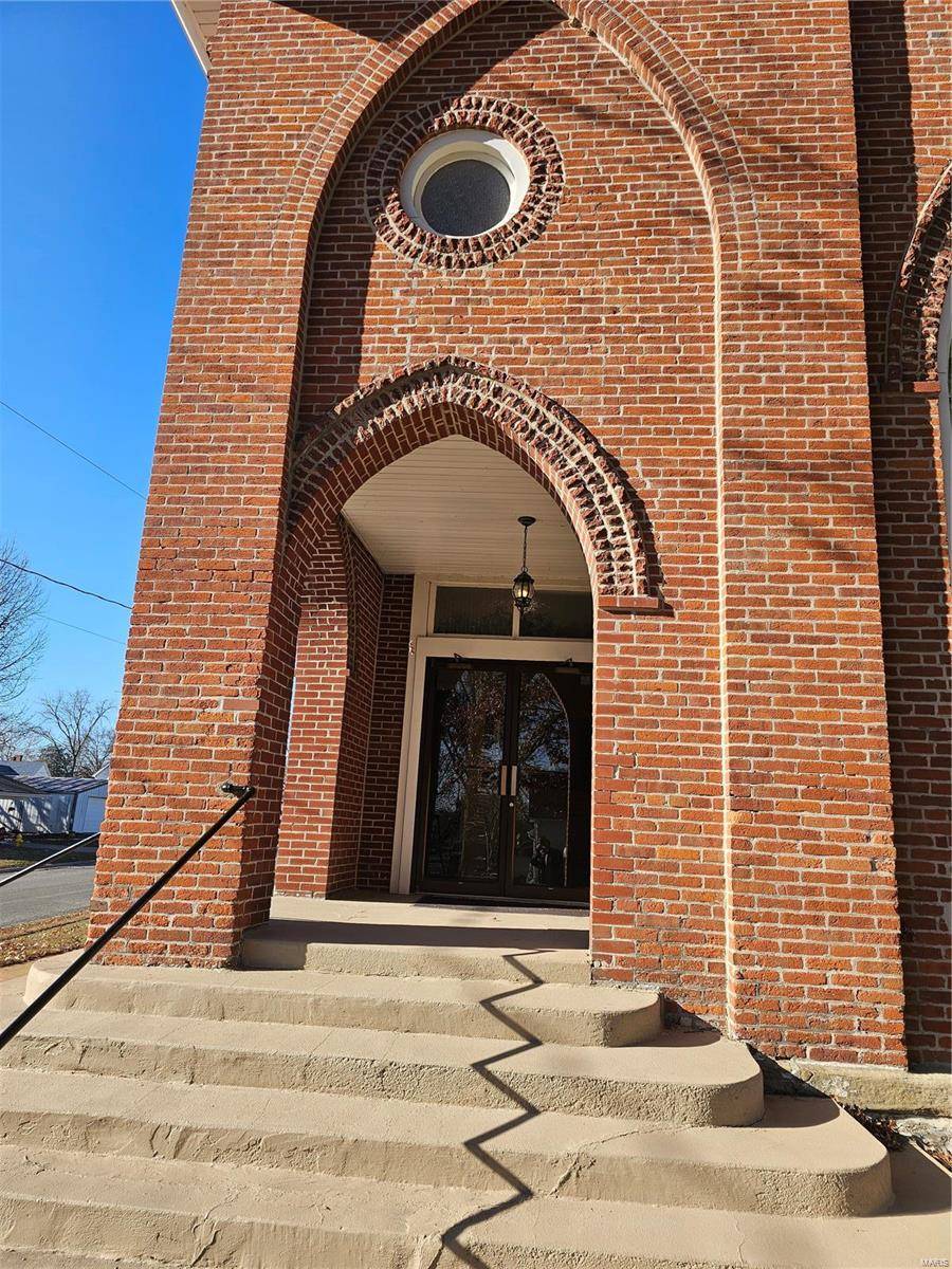 Sparta, IL 62286,401 N Vine
