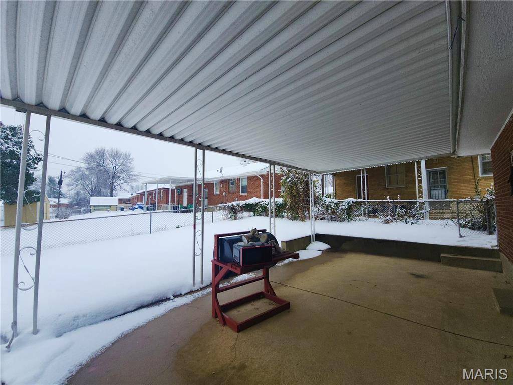 St Louis, MO 63137,1110 Astoria DR