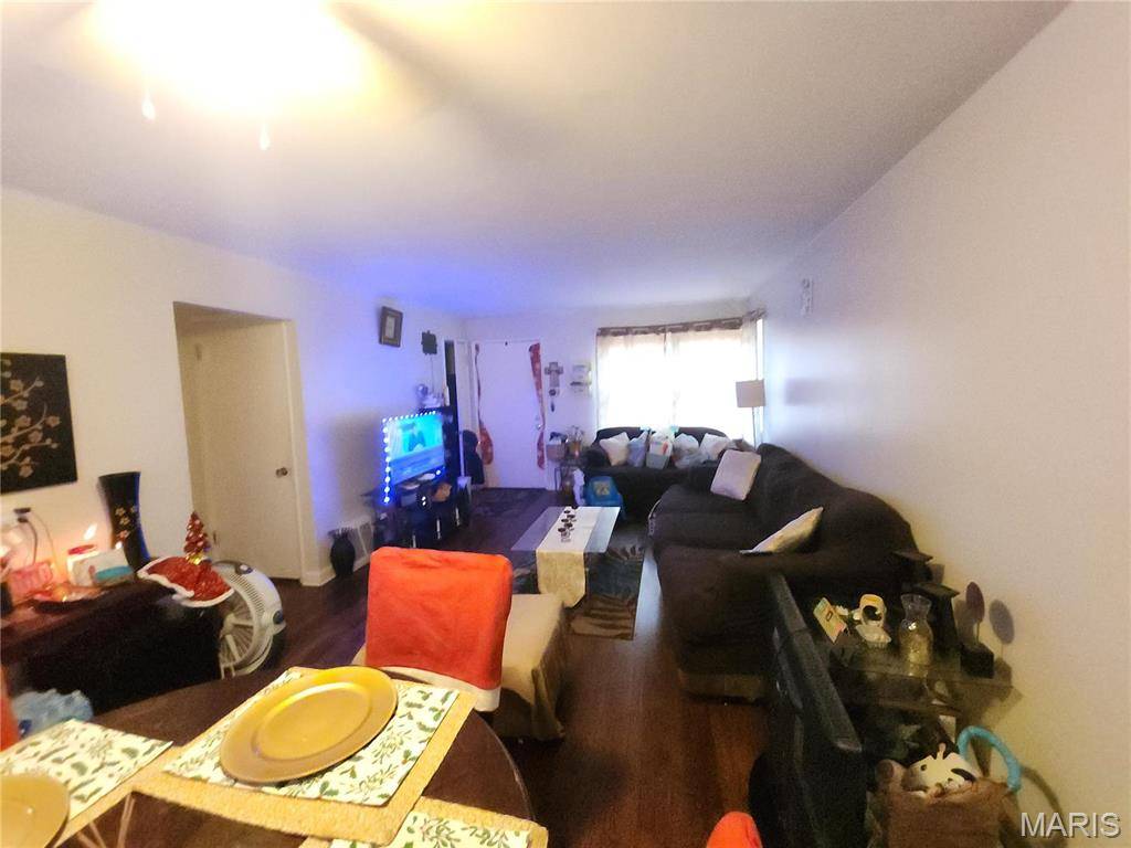 St Louis, MO 63137,1224 Odessa DR