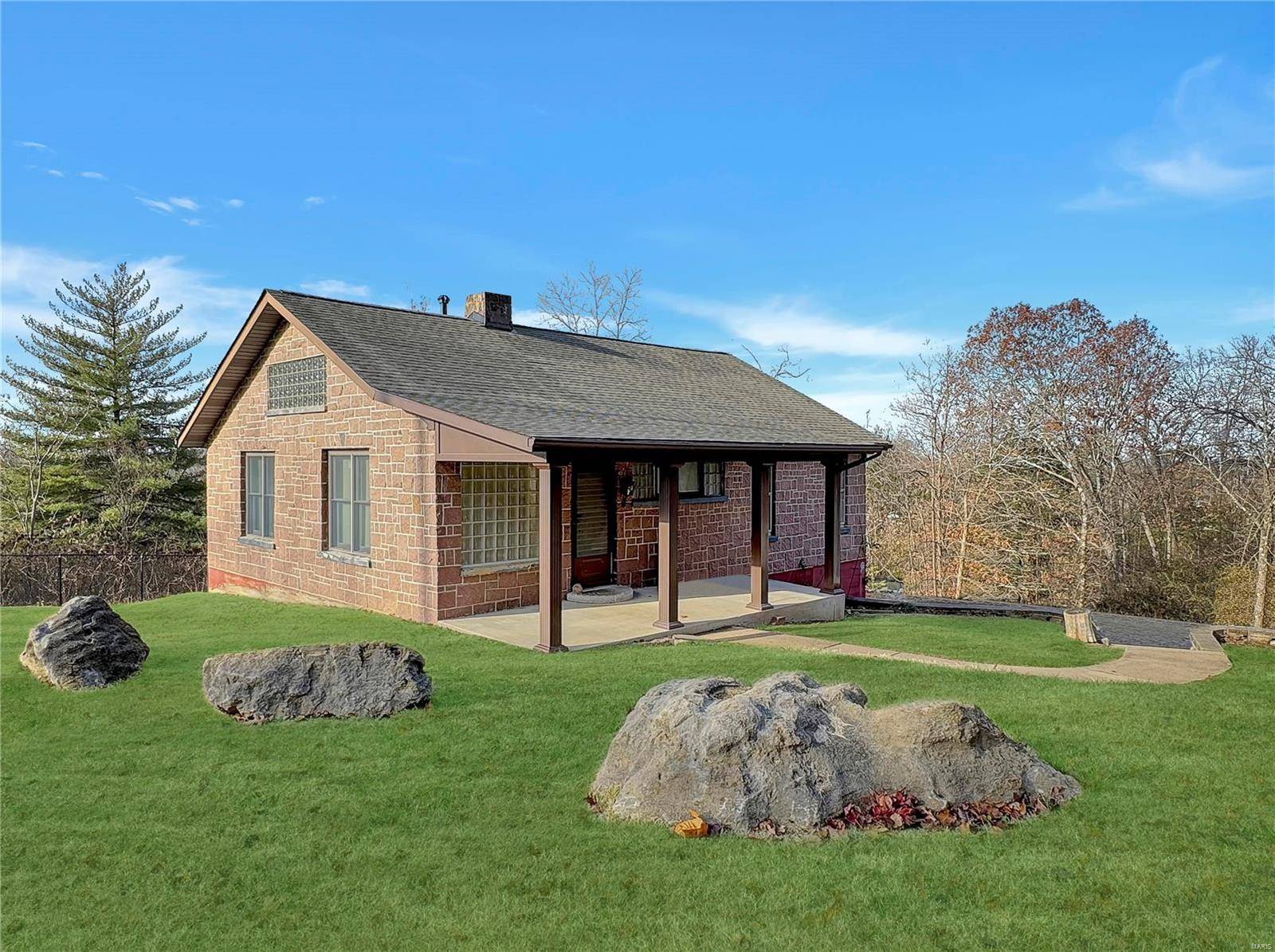 Gray Summit, MO 63039,2555 Highway 100