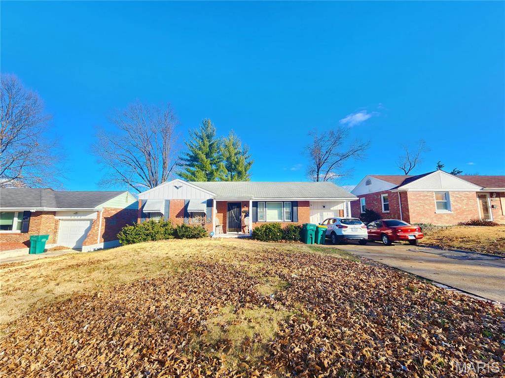 St Louis, MO 63137,9228 Halbrook DR