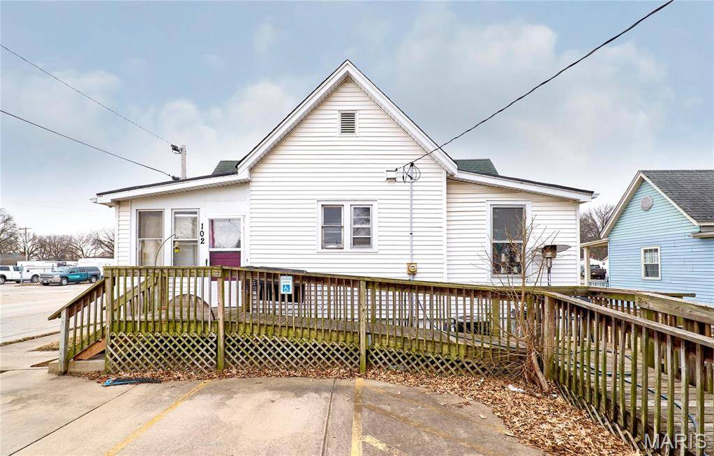 O'fallon, IL 62269,102 W 6th ST