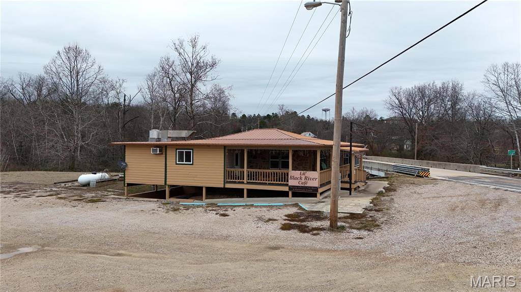Grandin, MO 63943,102 Cherry ST