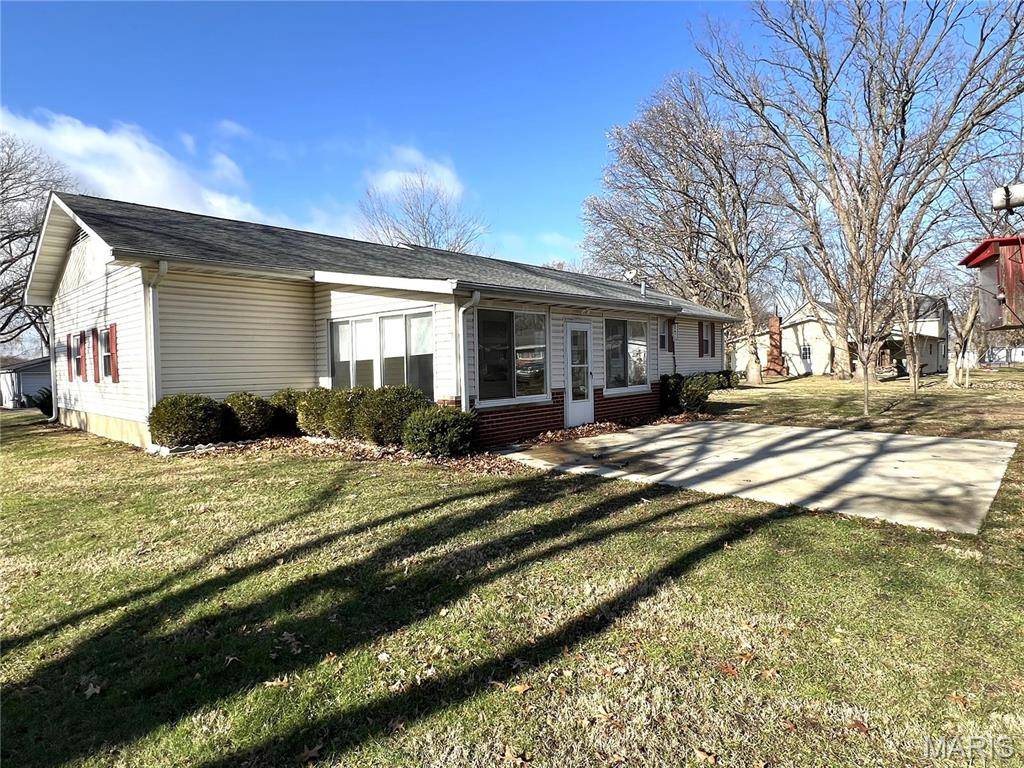 Germantown, IL 62245,102 Leo ST