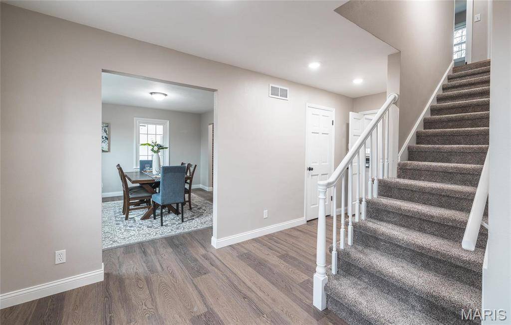 Rolla, MO 65401,3 Hyer CT