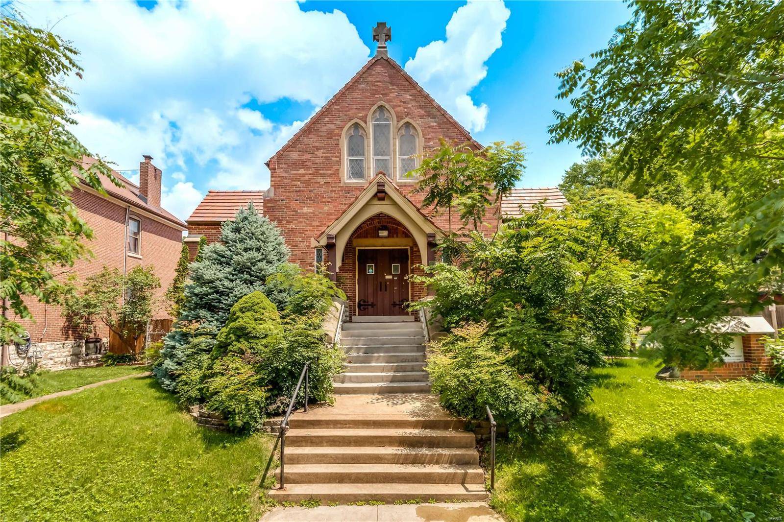St Louis, MO 63111,701 Dover PL