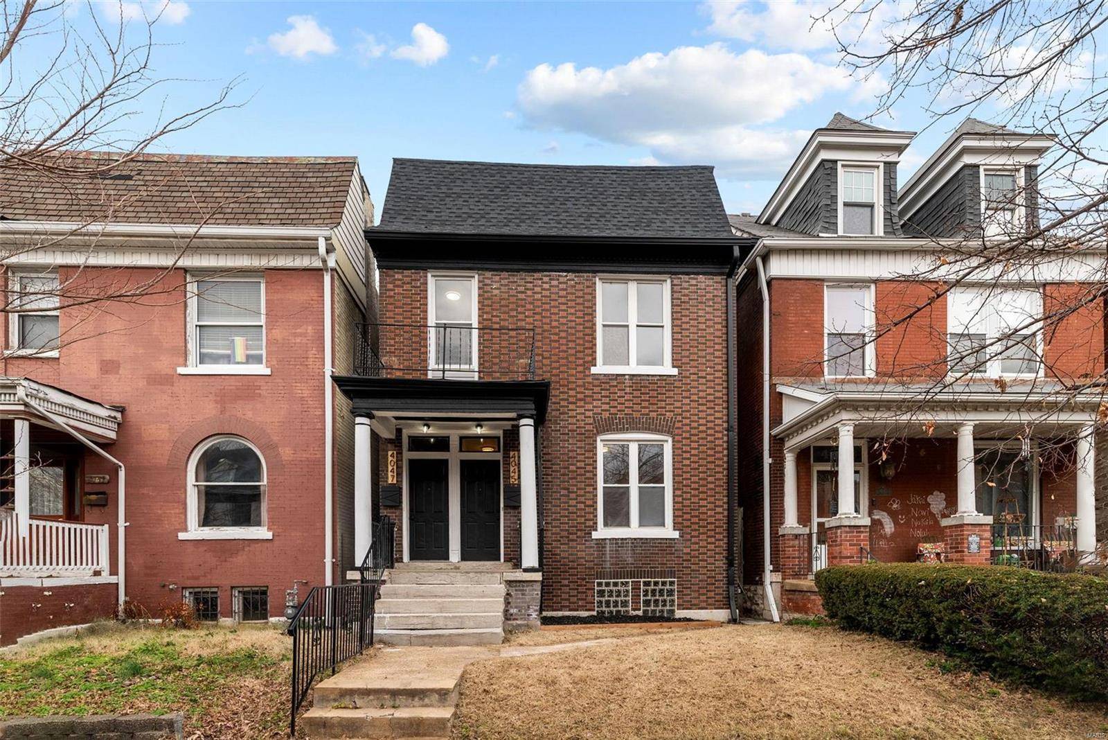 St Louis, MO 63110,4045 Russell BLVD