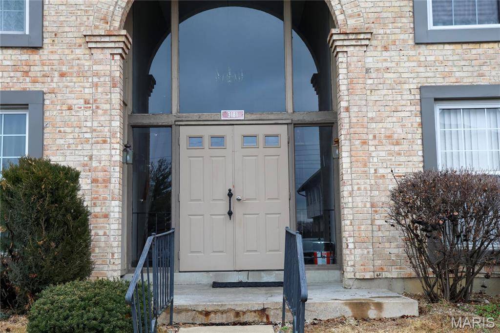 Florissant, MO 63033,3181 Carefree LN #A