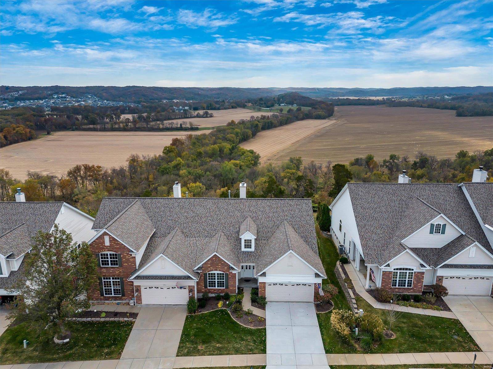 Eureka, MO 63025,604 Bluffs View CT