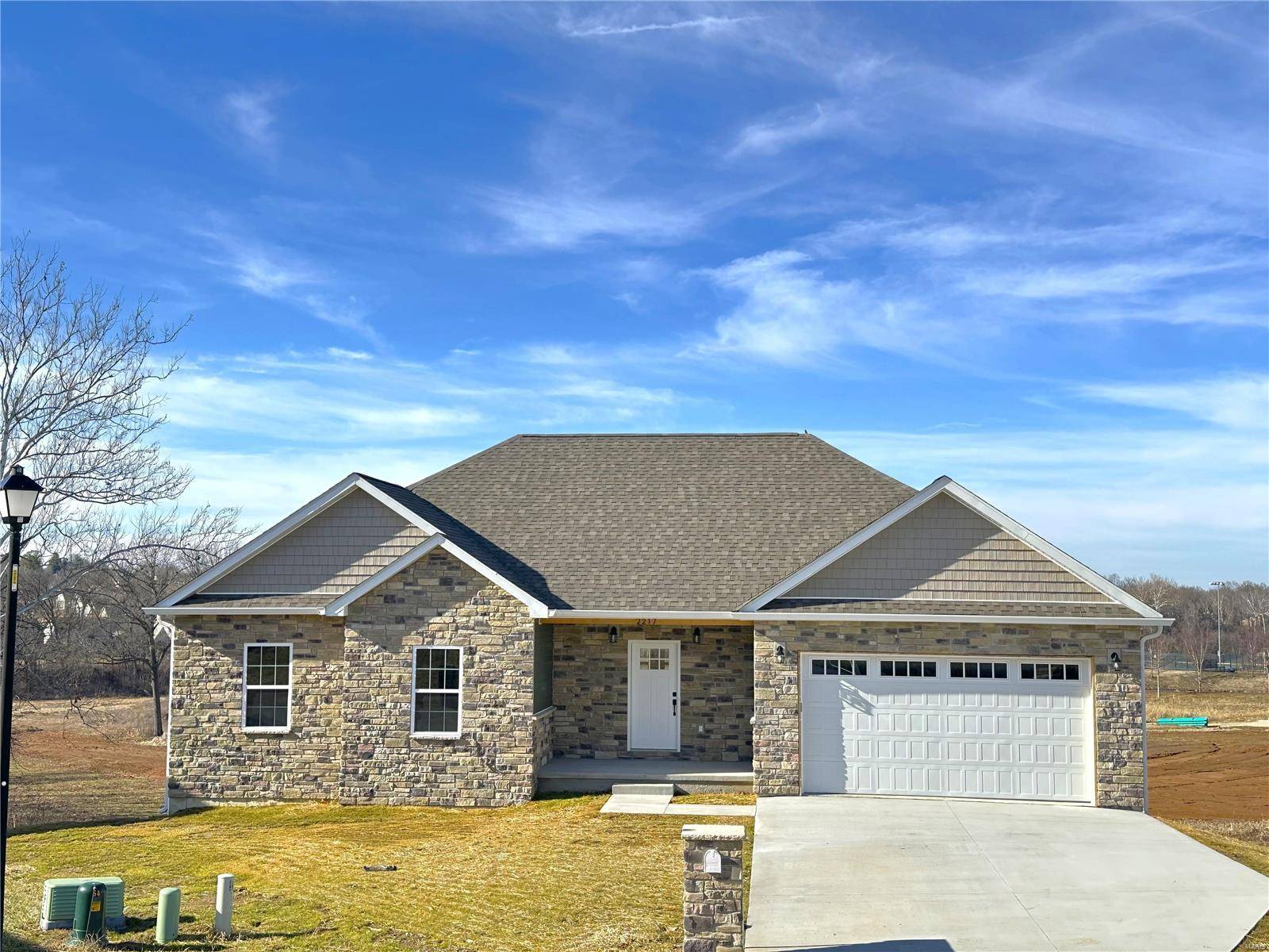 Washington, MO 63090,2217 Wind Crest CT