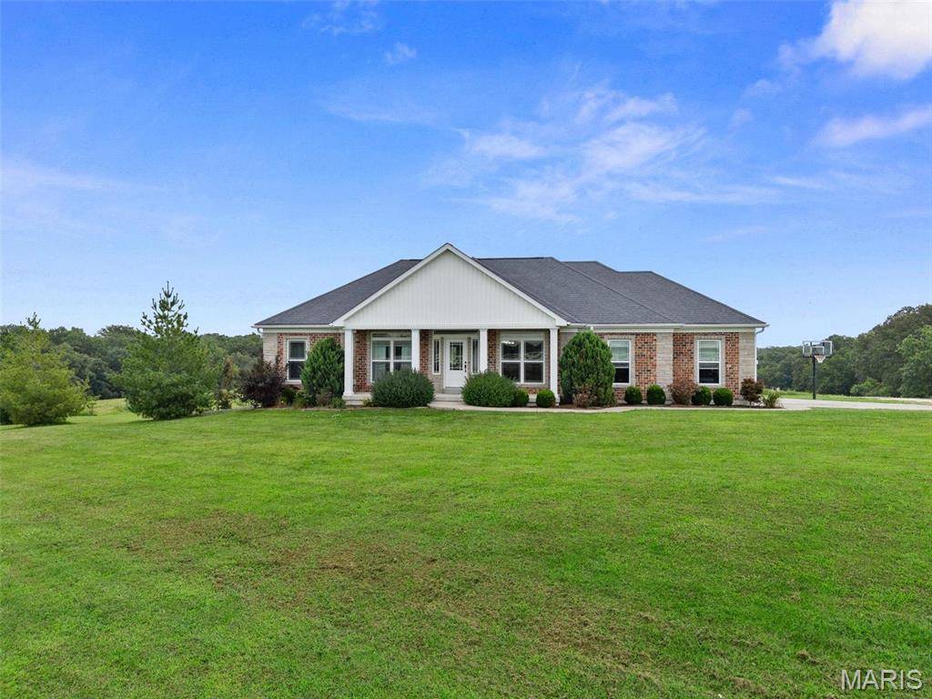 Bowling Green, MO 63334,14744 Highway Pp