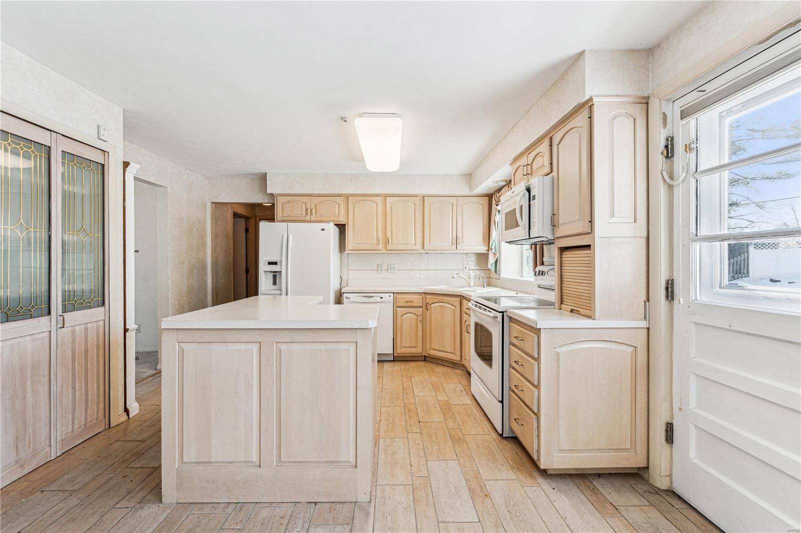 Ballwin, MO 63011,339 Oakleigh Woods DR