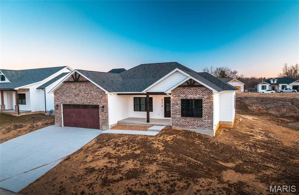 Rolla, MO 65401,210 Sunny DR