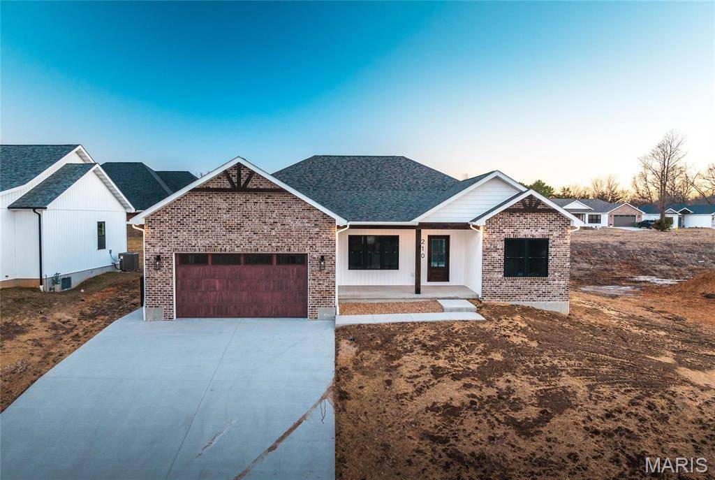 Rolla, MO 65401,210 Sunny DR