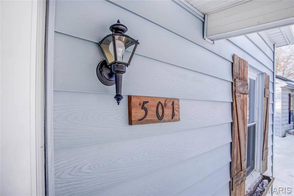Hardin, IL 62047,501 French ST