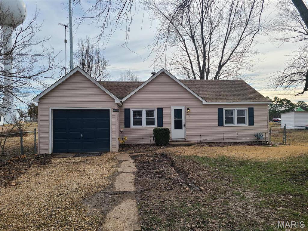 Owensville, MO 65066,708 E Pear AVE