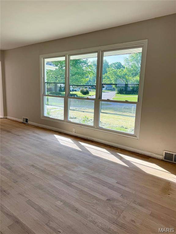 Hazelwood, MO 63042,7 Kenwood DR