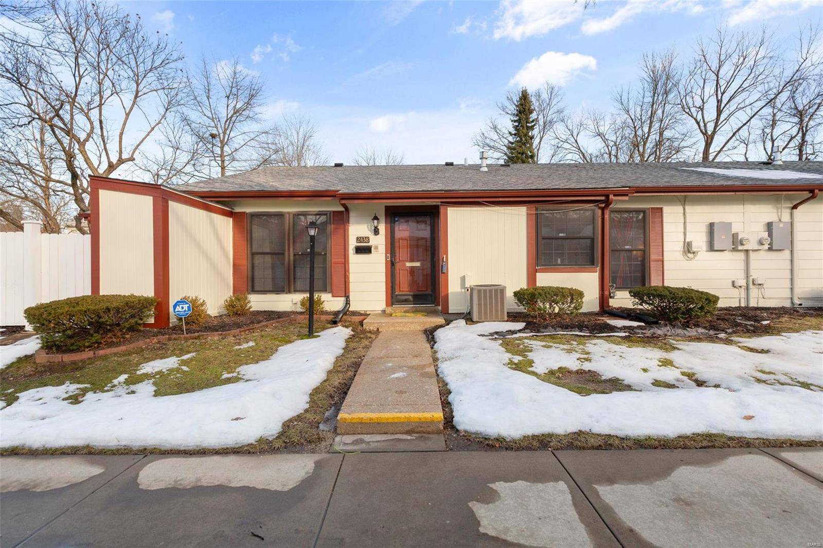 St Louis, MO 63136,2438 Forest Shadows DR