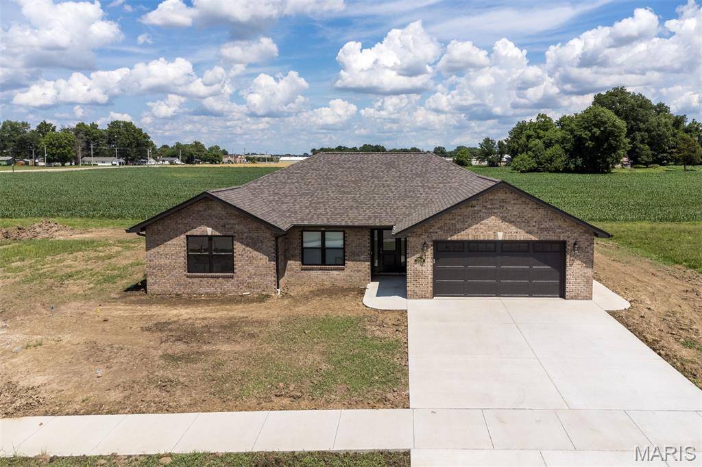 Highland, IL 62249,2724 Pineview DR