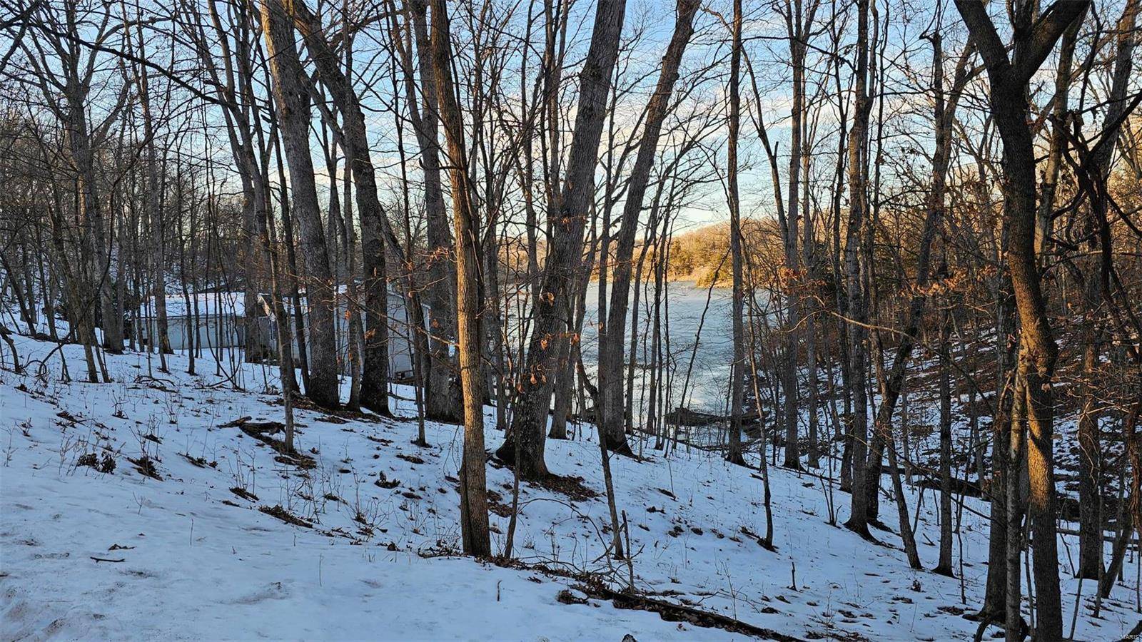Lake Sherwood, MO 63357,1521 S Lake Sherwood DR