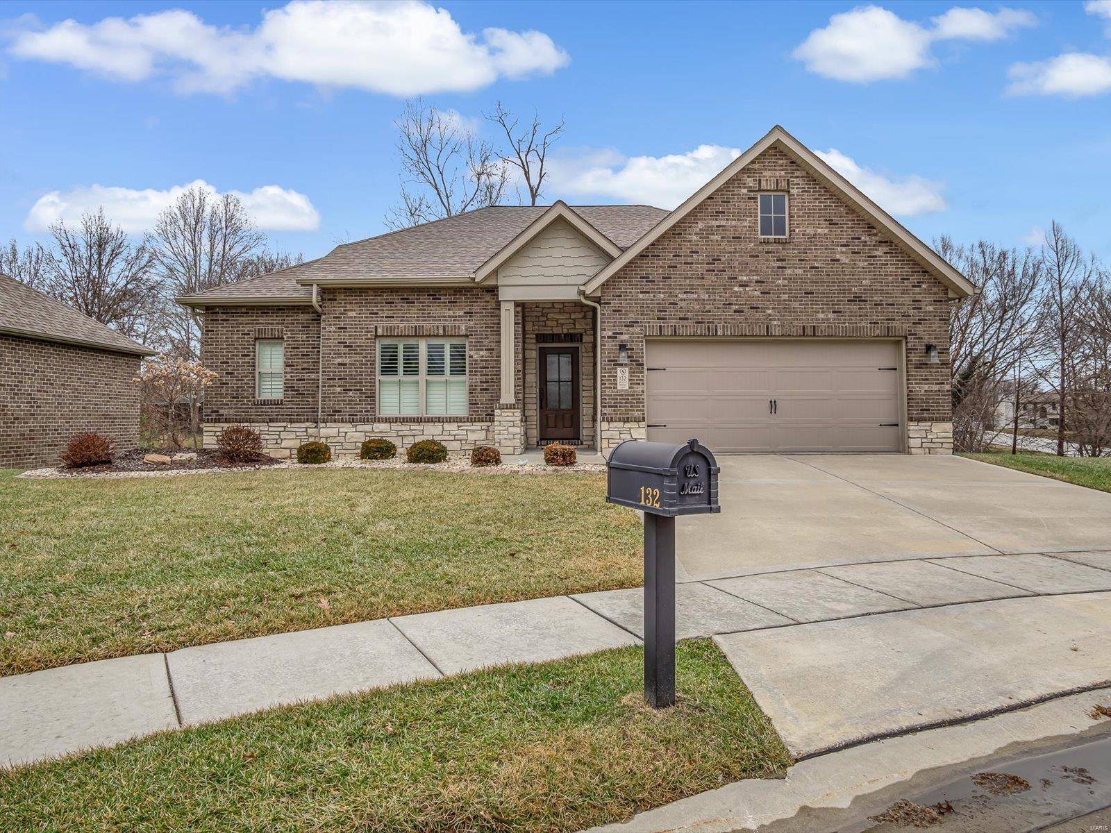 Edwardsville, IL 62025,132 Knights Bridge LN