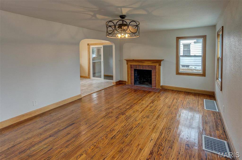 Belleville, IL 62223,134 N 82nd St