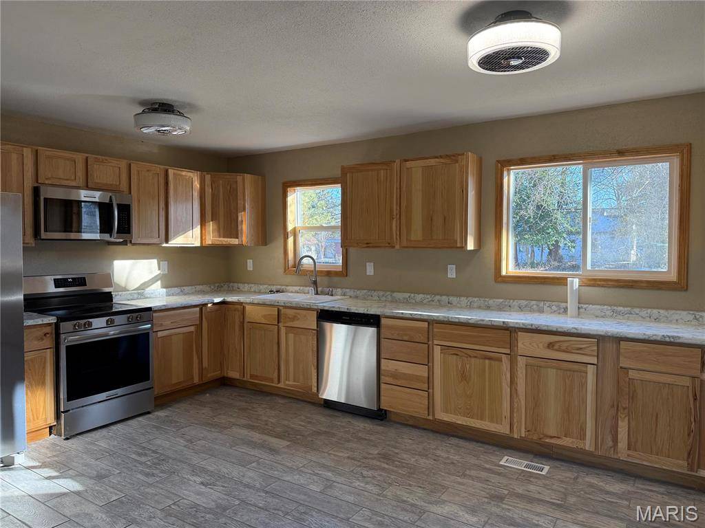 Belleville, IL 62223,134 N 82nd St