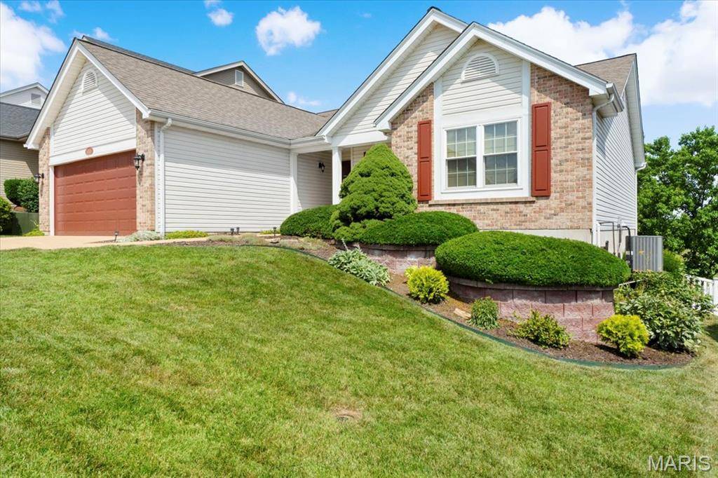 St Louis, MO 63129,6008 Saddleridge Farm CT