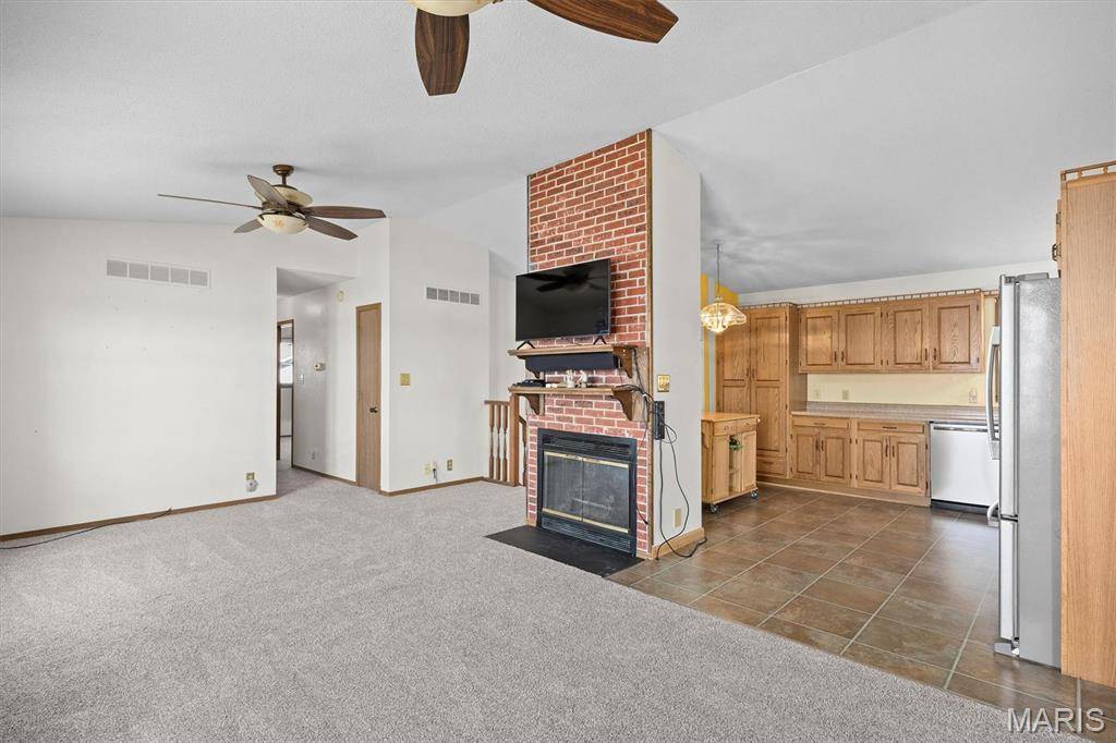 Carlyle, IL 62231,25324 Lyons Rd. RD