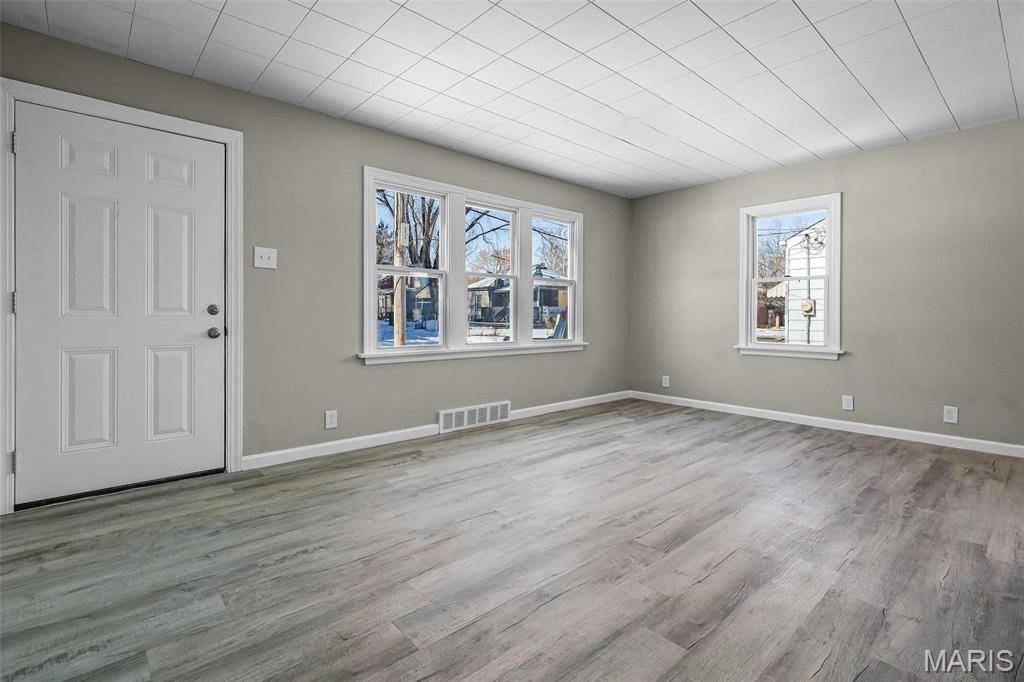 St Louis, MO 63137,9920 Northgate DR