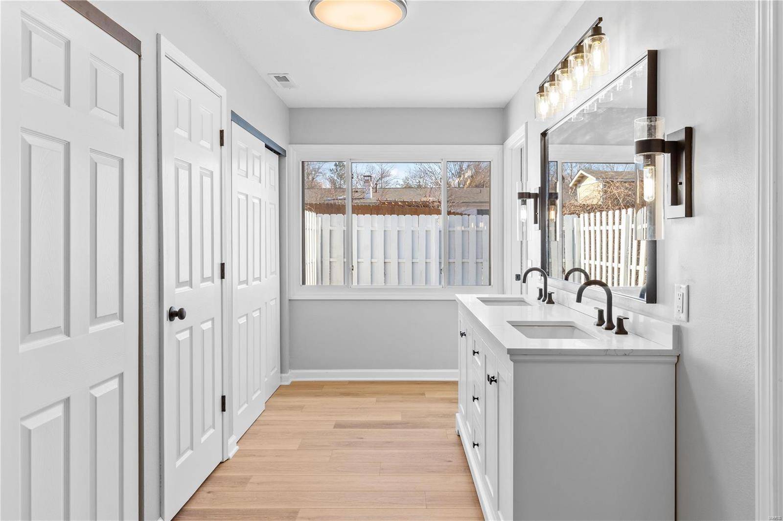 Ballwin, MO 63011,304 Holloway RD
