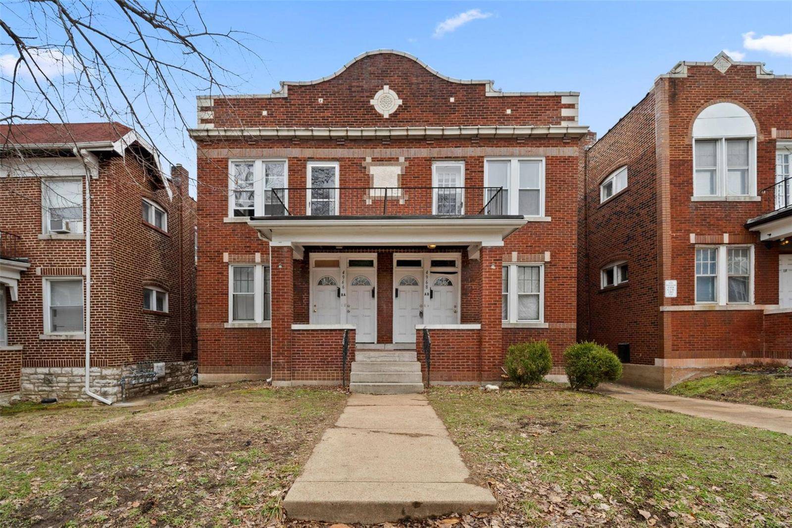 St Louis, MO 63109,4966 Chippewa ST