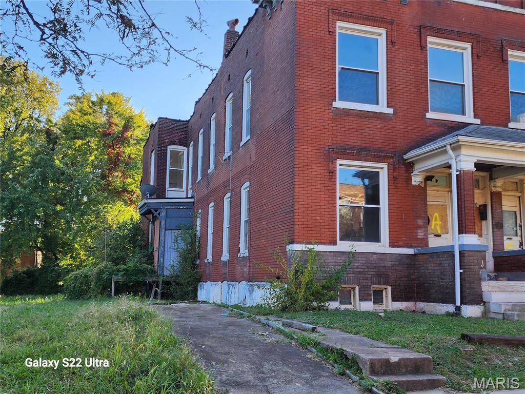 St Louis, MO 63107,2932 Hebert ST