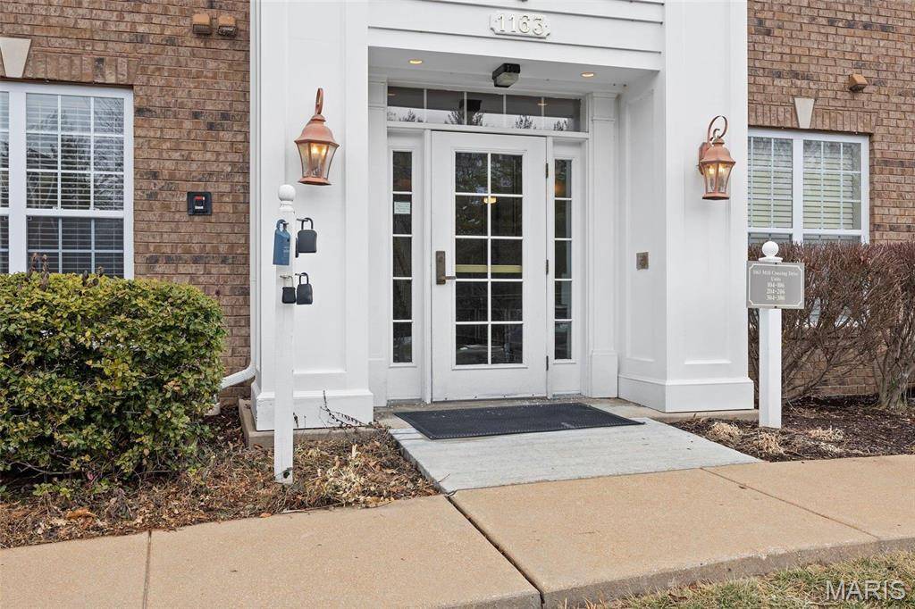 Creve Coeur, MO 63141,1163 Mill Crossing Dr #205