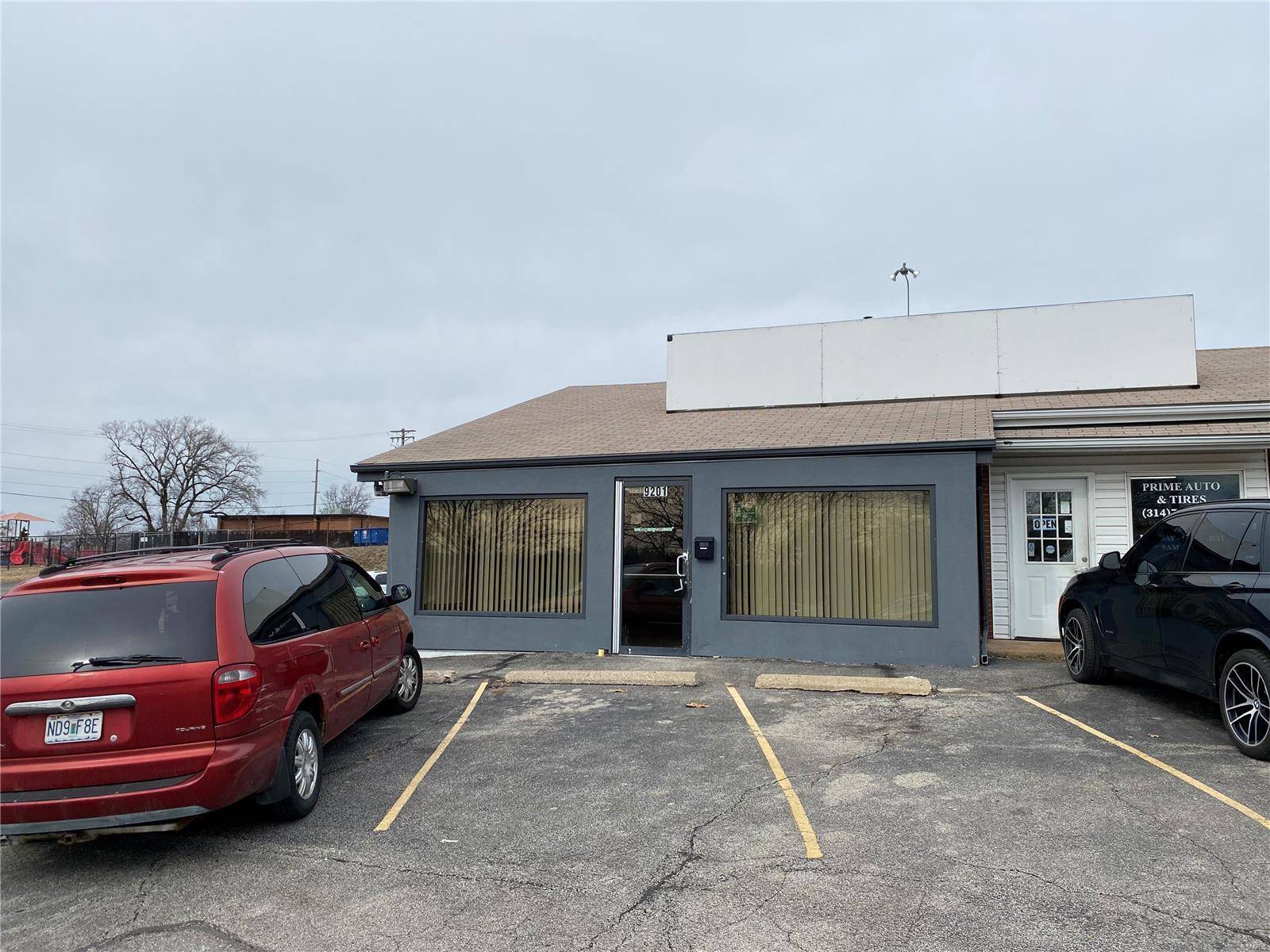 St John, MO 63114,9197 Saint Charles Rock Road