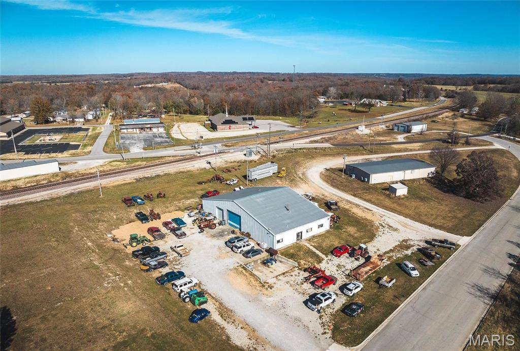 Richland, MO 65556,2 Industrial RD