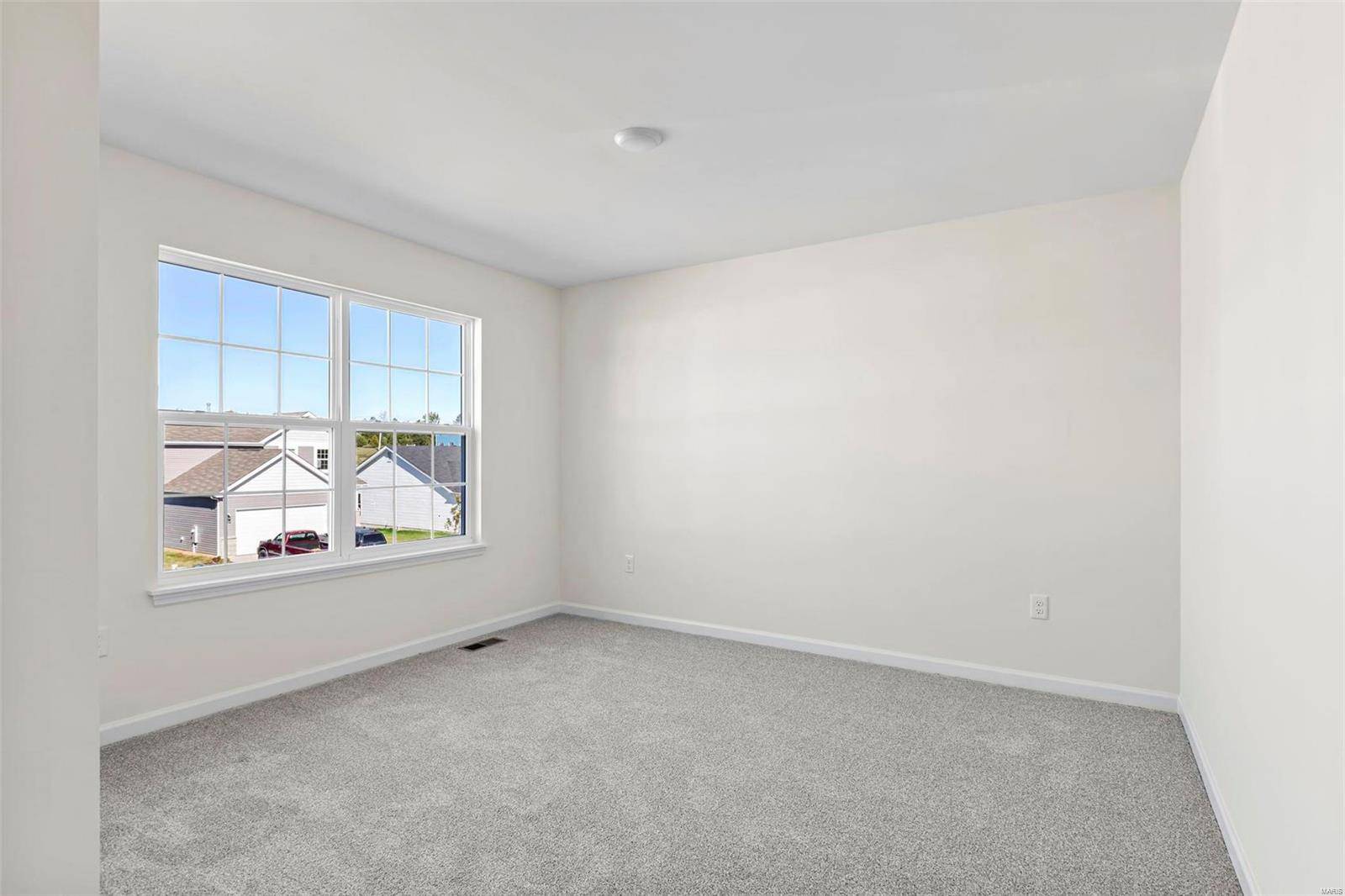 Florissant, MO 63031,3840 Sonora Stone DR