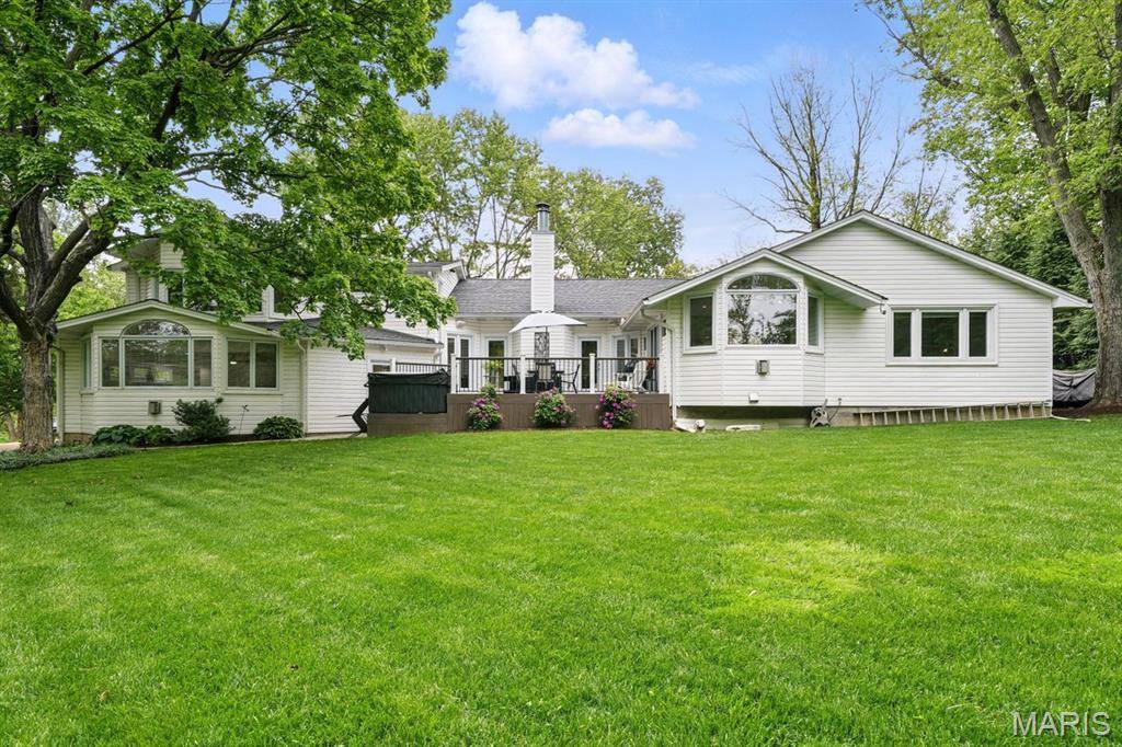 Creve Coeur, MO 63141,915 Woodshire Lane