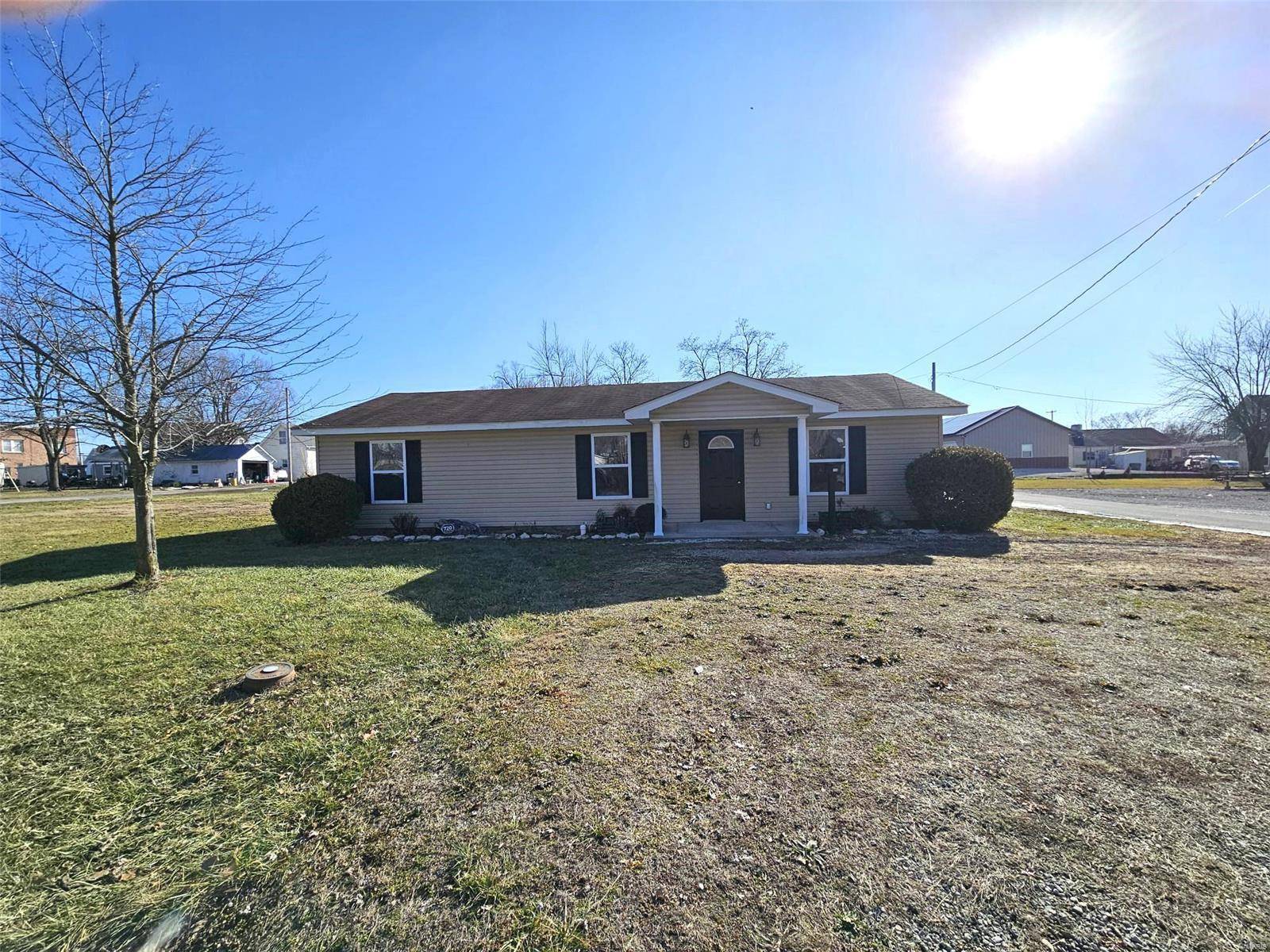 Bowling Green, MO 63334,720 W Church ST