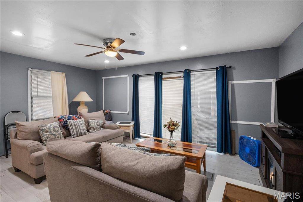 St Louis, MO 63137,459 Bluff DR
