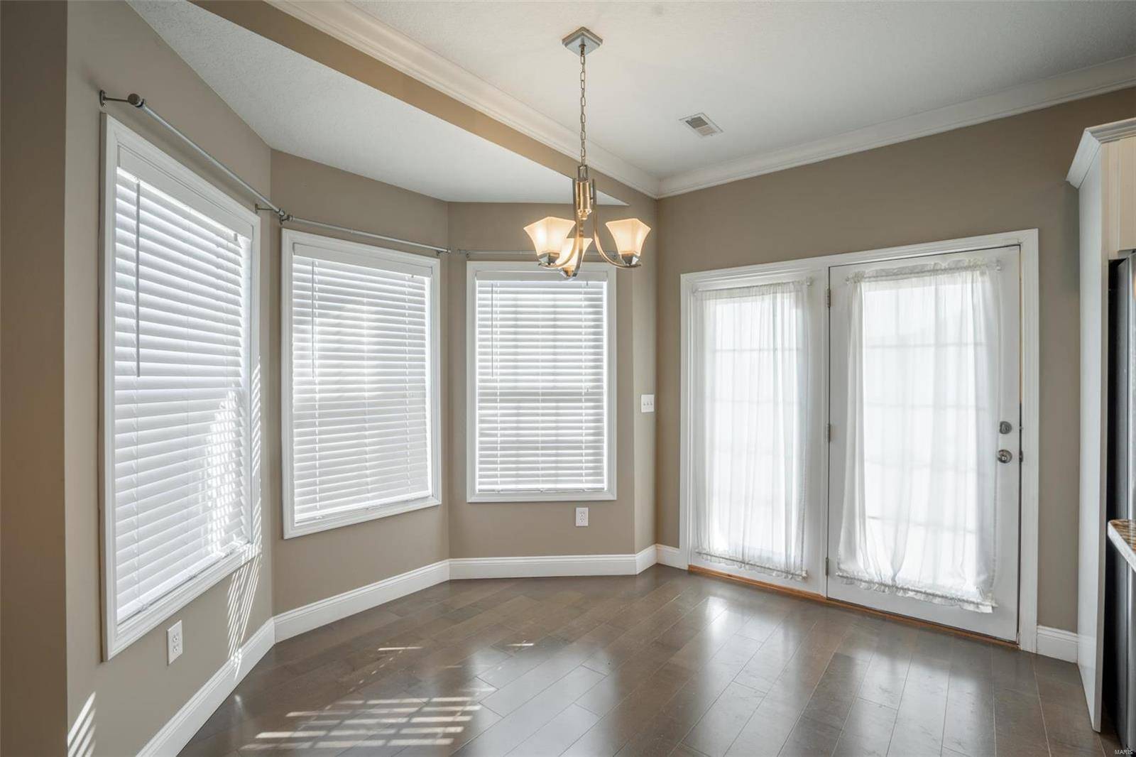 Poplar Bluff, MO 63901,382 Golden Lane