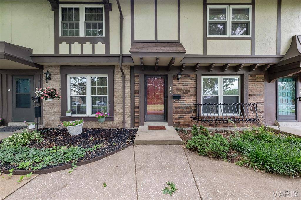 Florissant, MO 63031,668 Rosetta DR