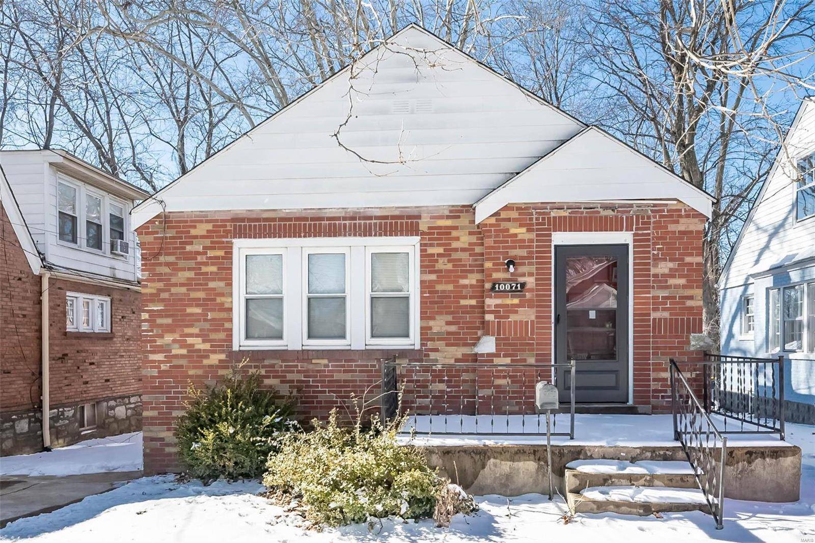 St Louis, MO 63137,10071 Diamond DR