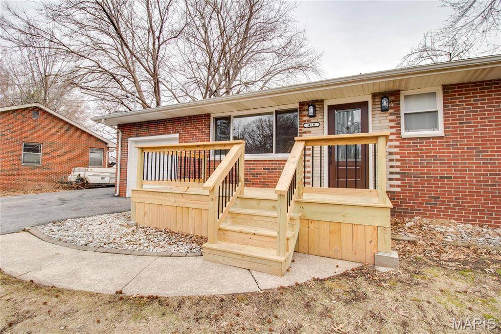 East Alton, IL 62024,429 Oak ST