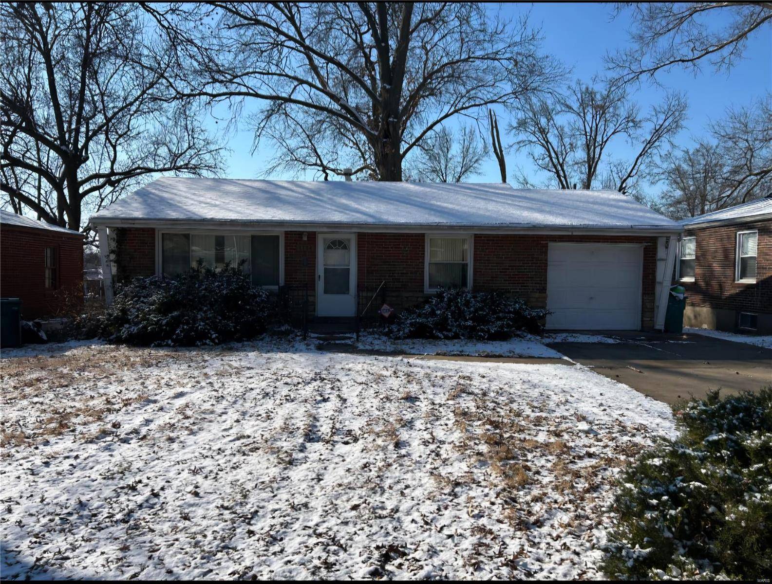 St Louis, MO 63137,1114 Troy DR